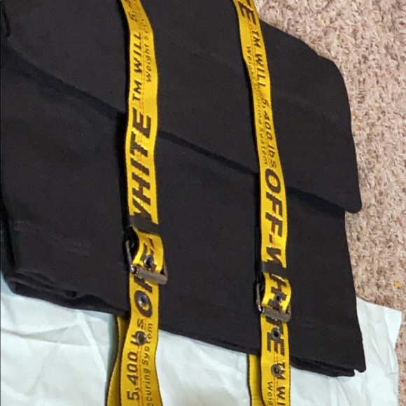 Authentic - Off White Tote bag / never used with dust bag . Very spacious ! - Picture 2 of 2